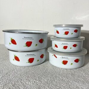 Alicia Enamelware Nesting Bowls W Strawberry Print & 3 Lids 8pcs Cottagecore